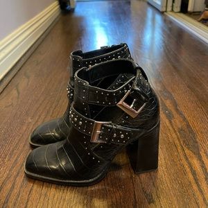 Zara studded animal print ankle boots size 6